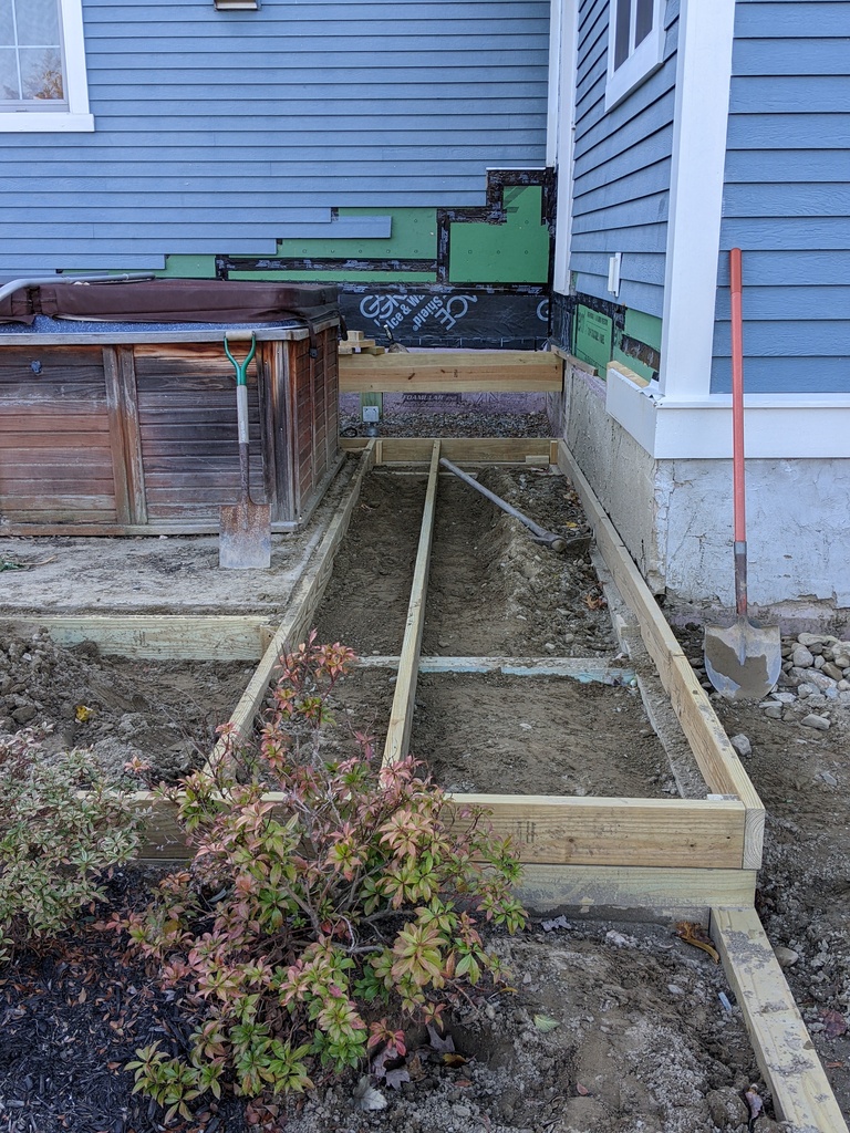 No description provided for: /2023/10-12/1111-deck-progress/photo01.html