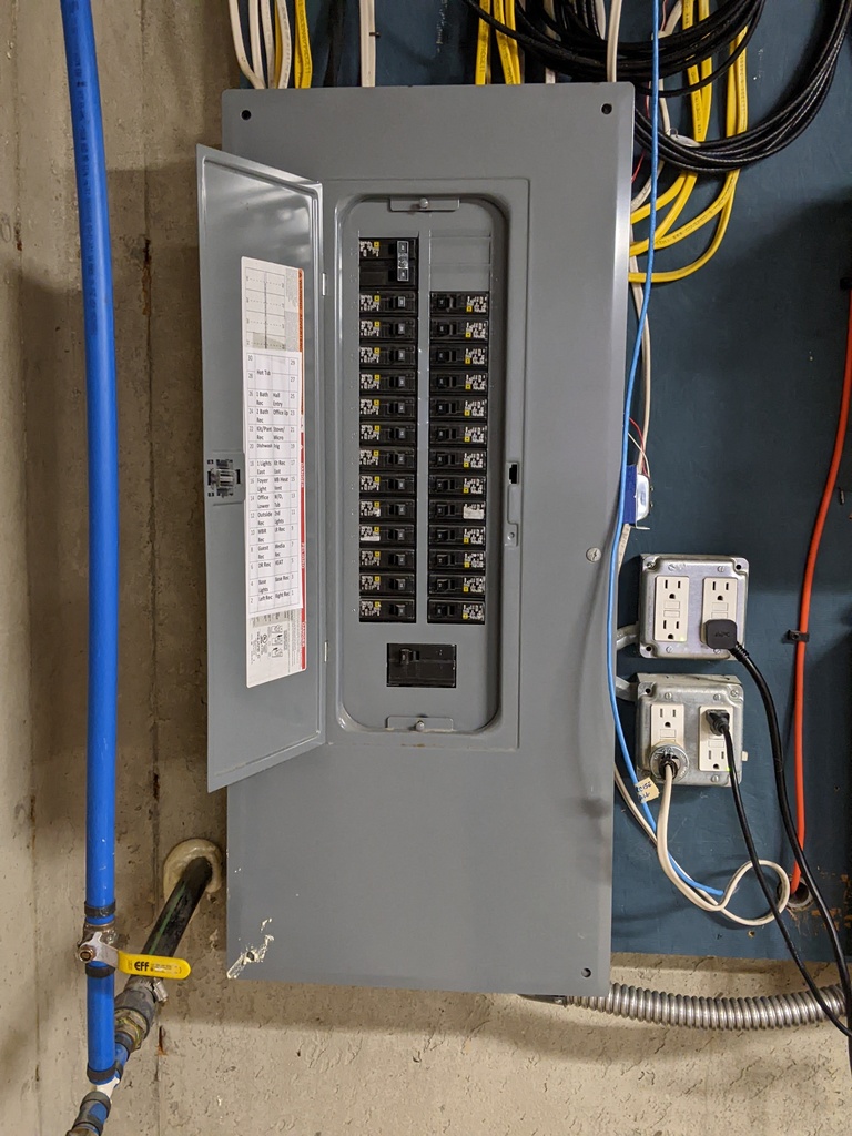 No description provided for: /2023/10-12/1217-breaker-panels/photo04.html