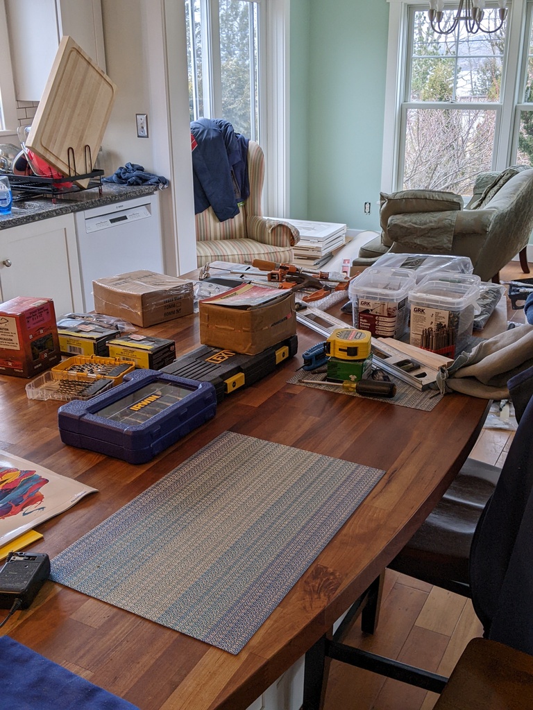 No description provided for: /2024/01-03/0309-kitchen-mess/photo01.html