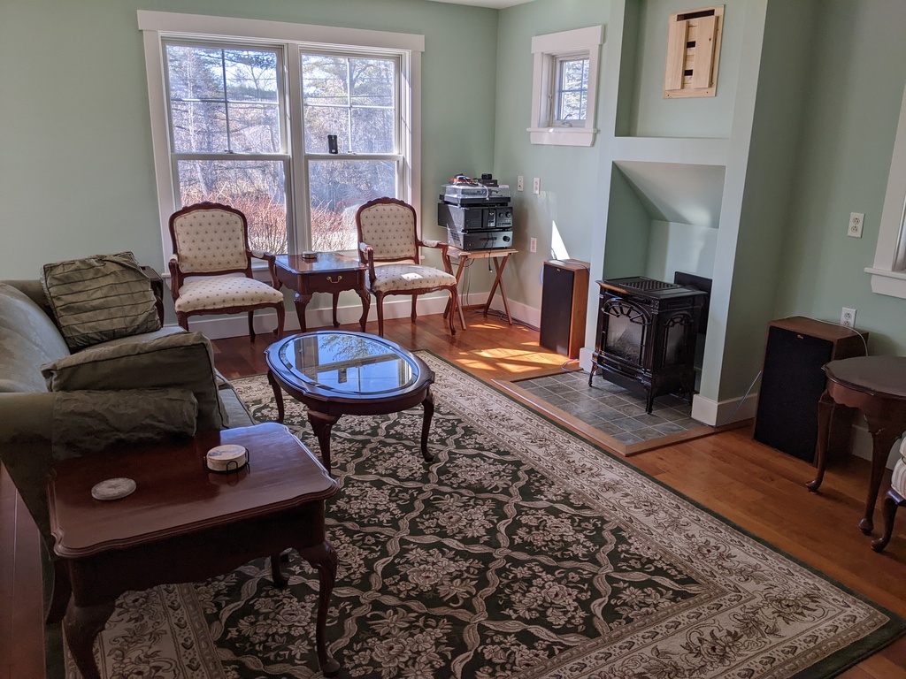 No description provided for: /2024/04-06/0408-living-room/photo02.html