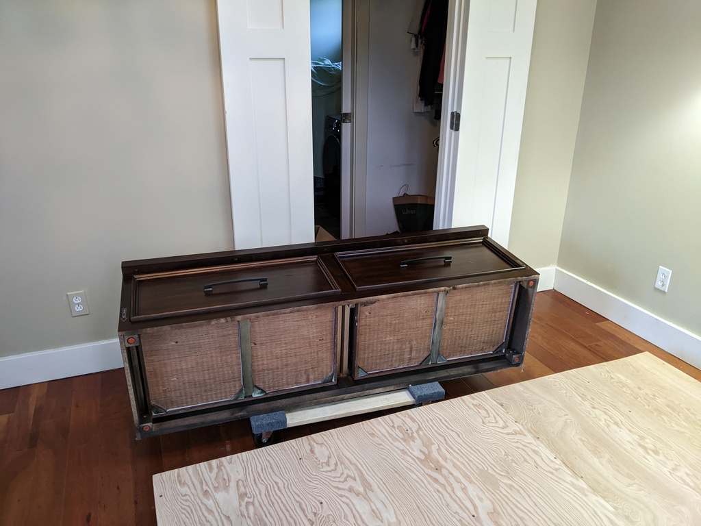 No description provided for: /2024/04-06/0424-bed-frame-install/photo04.html