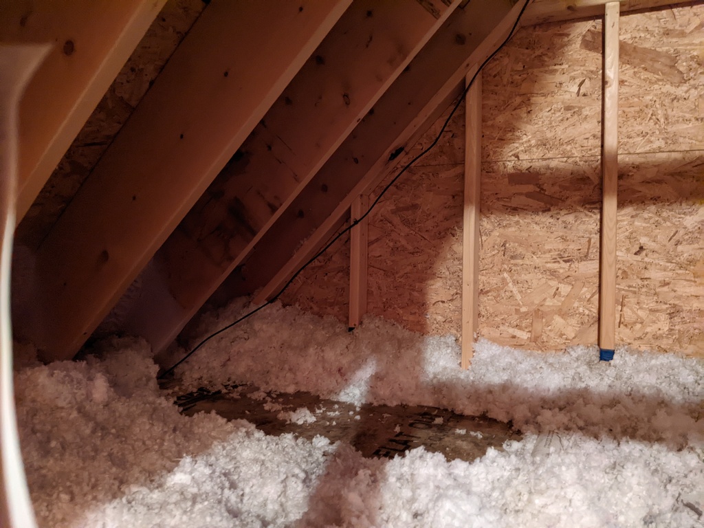 No description provided for: /2024/04-06/0509-starlink-cable/photo02.html