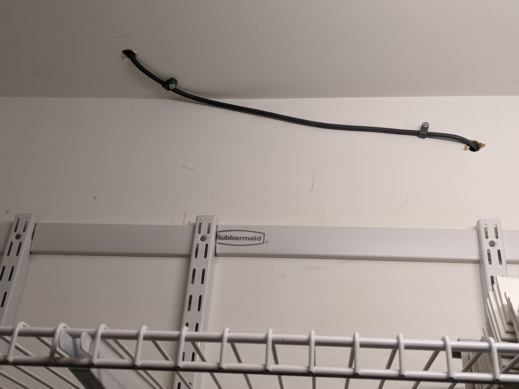 No description provided for: /2024/04-06/0509-starlink-cable/photo07.html