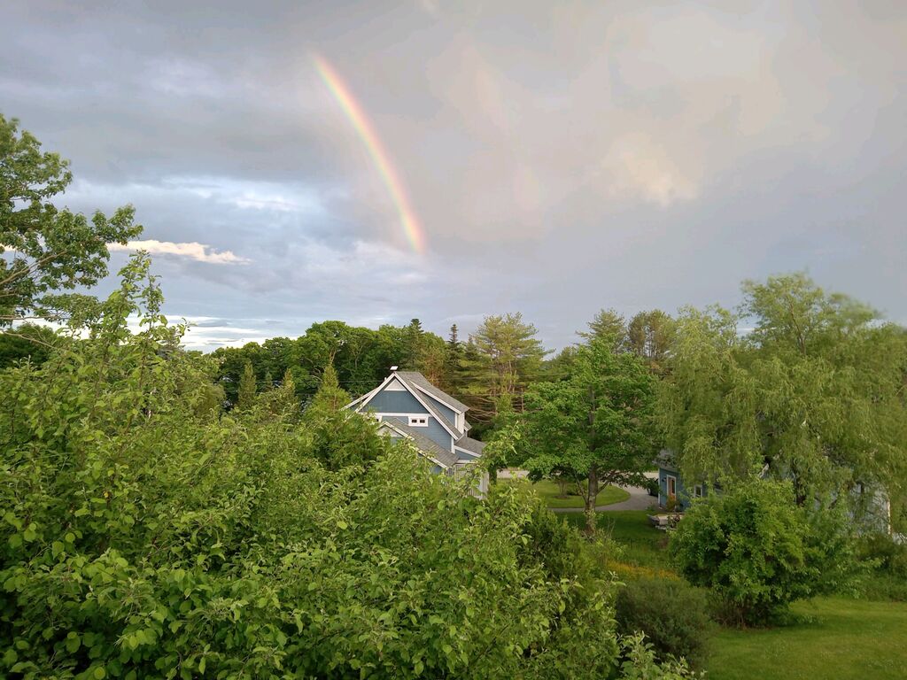 No description provided for: /2024/04-06/0610-rainbow/photo01.html