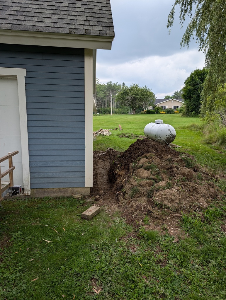 No description provided for: /2024/07-09/0716-compost-pile/photo01.html