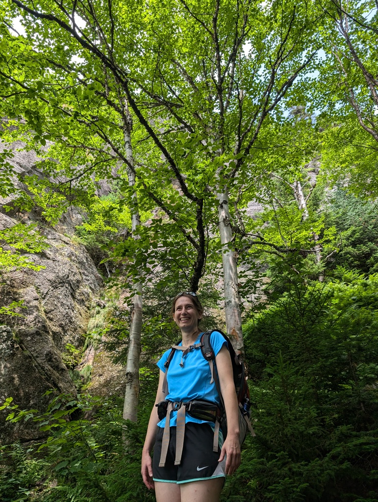 No description provided for: /2024/07-09/0717-erin-at-tumbledown/photo04.html