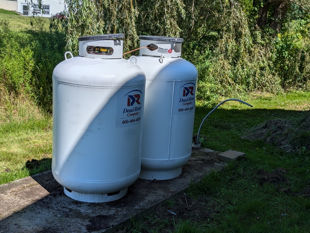 No description provided for: /2024/07-09/0829-propane-tanks/photo02.html