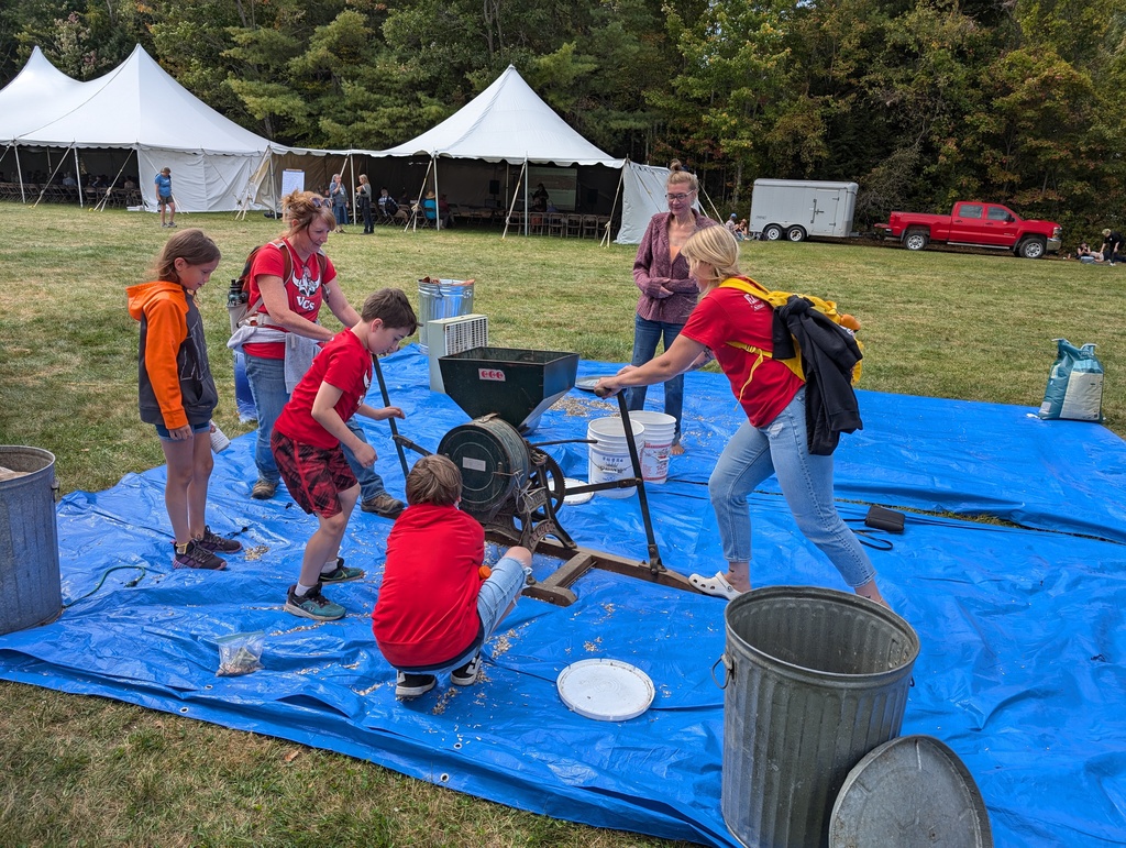 No description provided for: /2024/07-09/0920-vcs-hullers/photo04.html