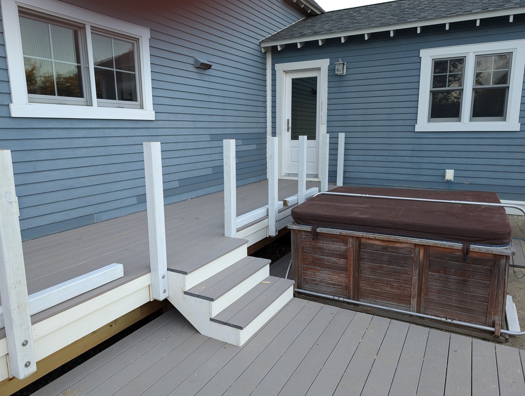 No description provided for: /2024/10-12/1018-deck/photo02.html