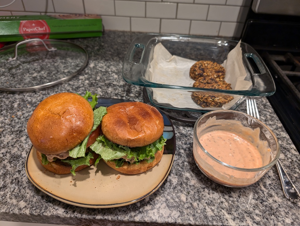 No description provided for: /2024/10-12/1105-burger/photo02.html