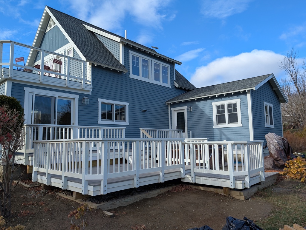 No description provided for: /2024/10-12/1124-deck/photo02.html