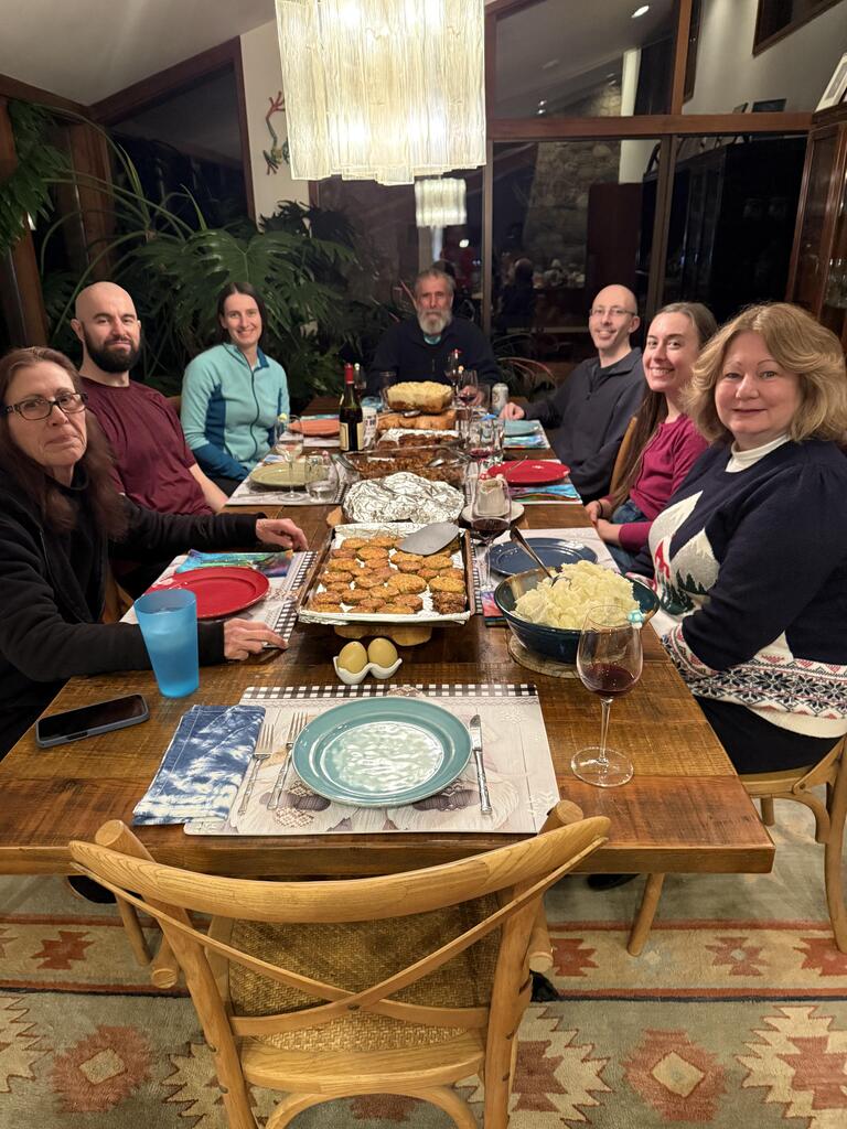 No description provided for: /2024/10-12/1222-xmas-dinner/photo01.html