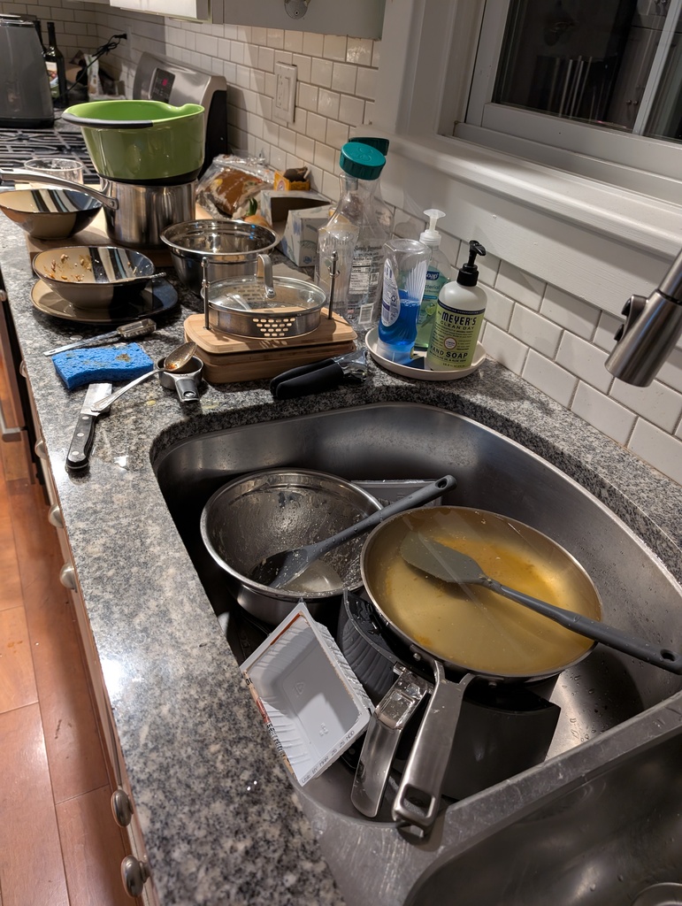 No description provided for: /2025/01-03/0215-kitchen-mess/photo01.html