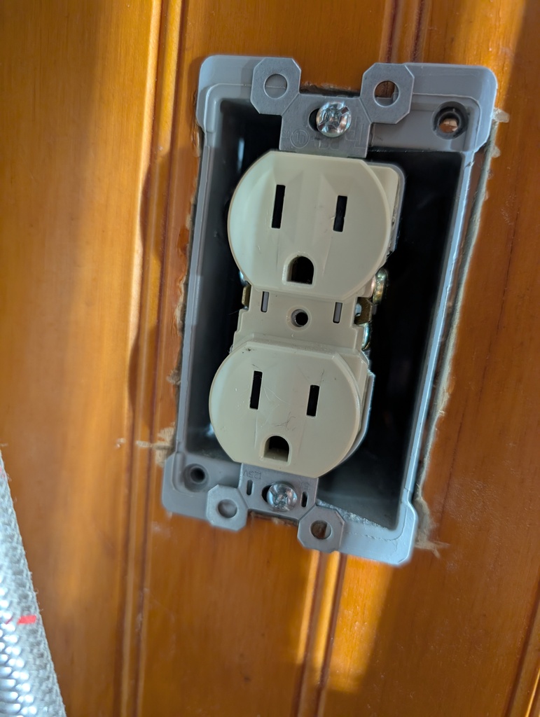 No description provided for: /2025/04-06/0409-sandy-kitchen/photo01.html