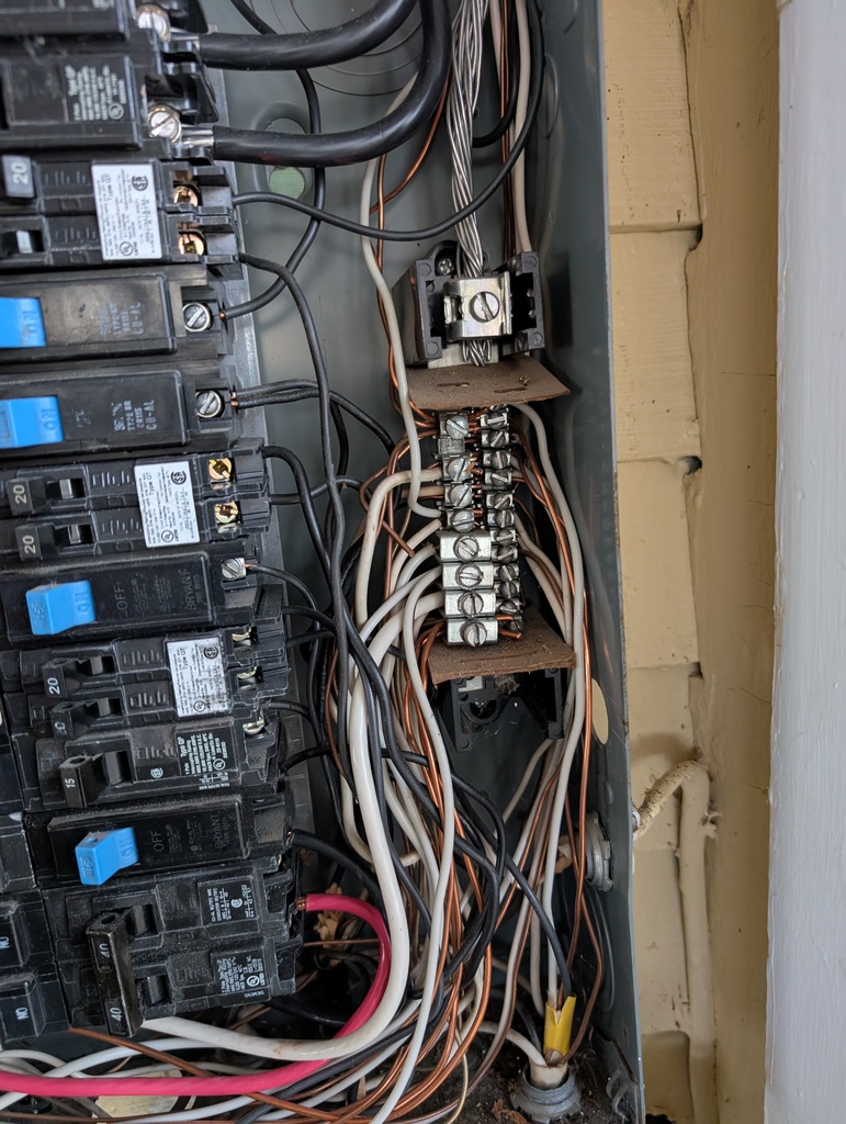 No description provided for: /2025/04-06/0429-sandy-kitchen/photo04.html