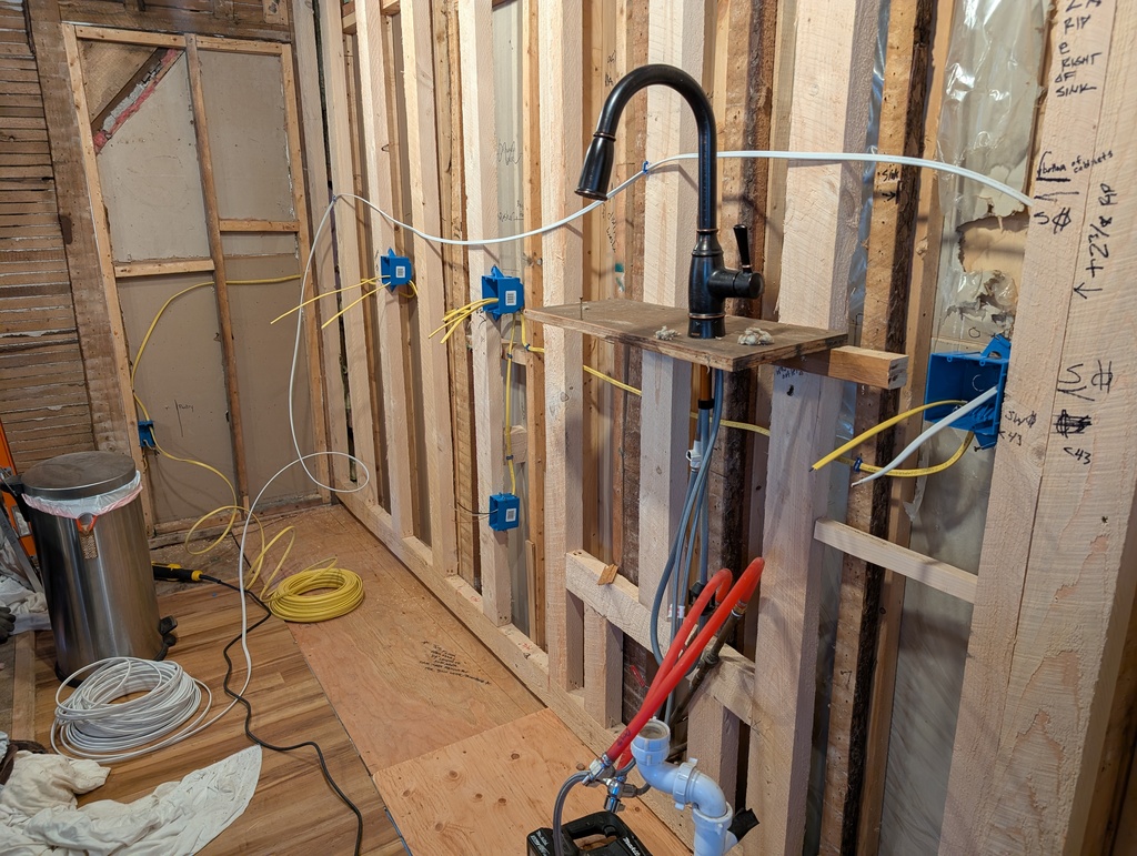 No description provided for: /2025/04-06/0430-sandy-kitchen/photo05.html