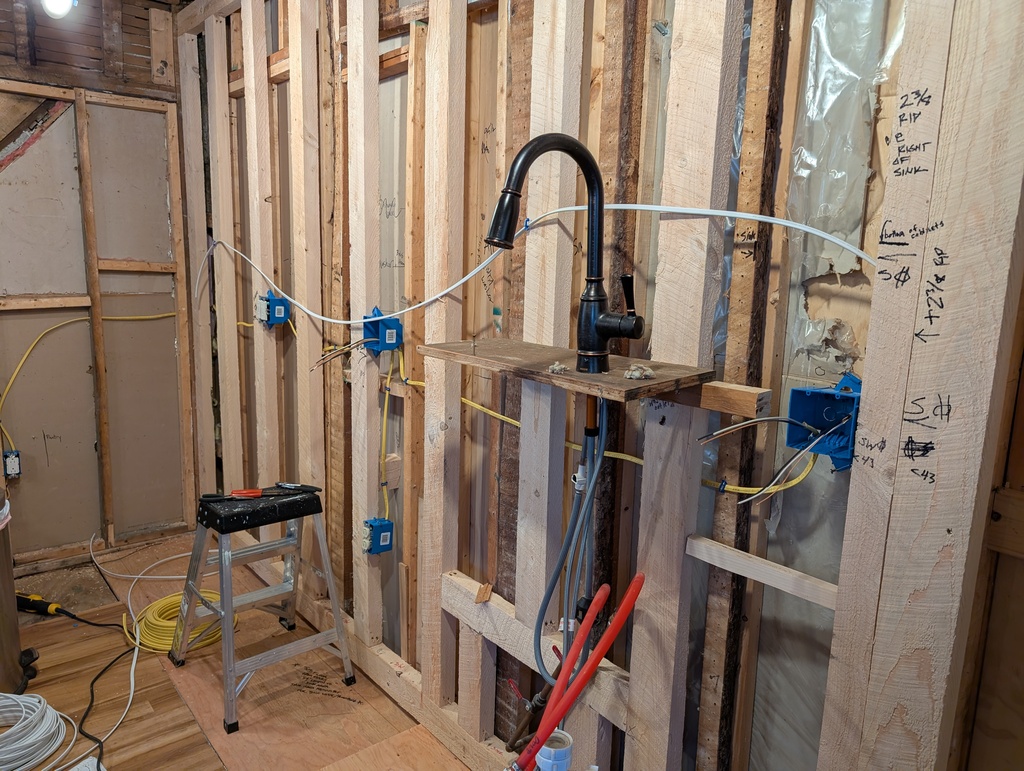 No description provided for: /2025/04-06/0430-sandy-kitchen/photo07.html