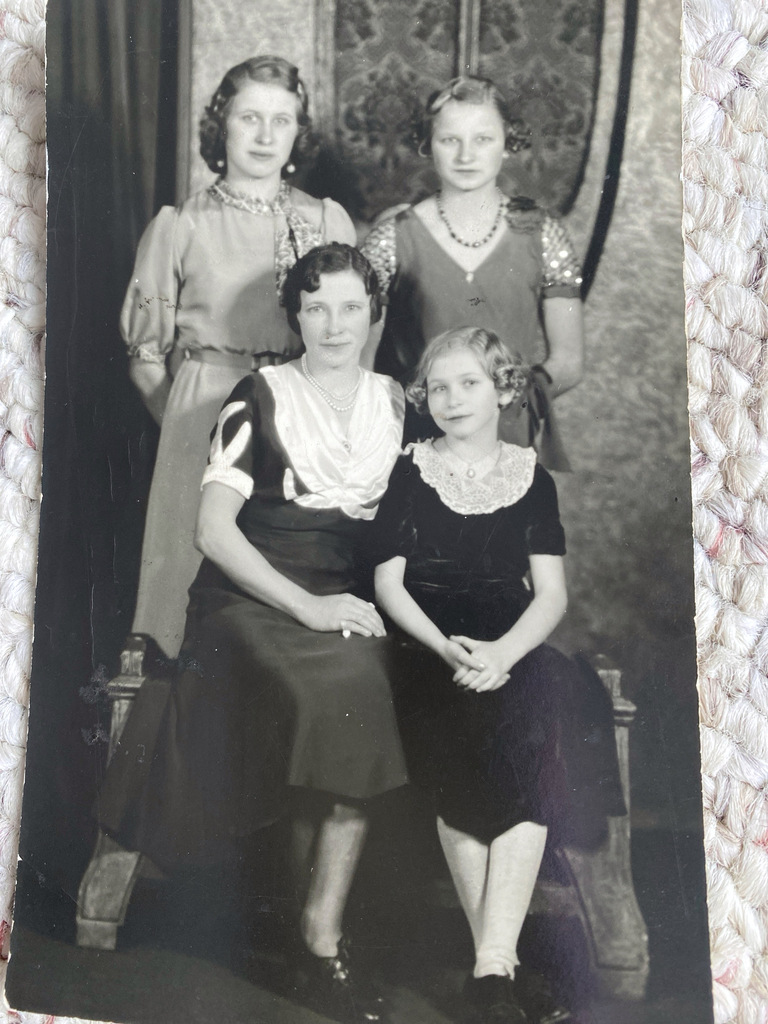 No description provided for: /2025/04-06/0501-istwan/photo02.html