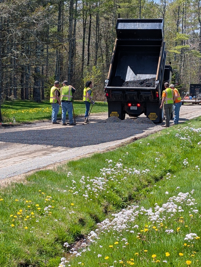 No description provided for: /2025/04-06/0513-road-repair/photo01.html