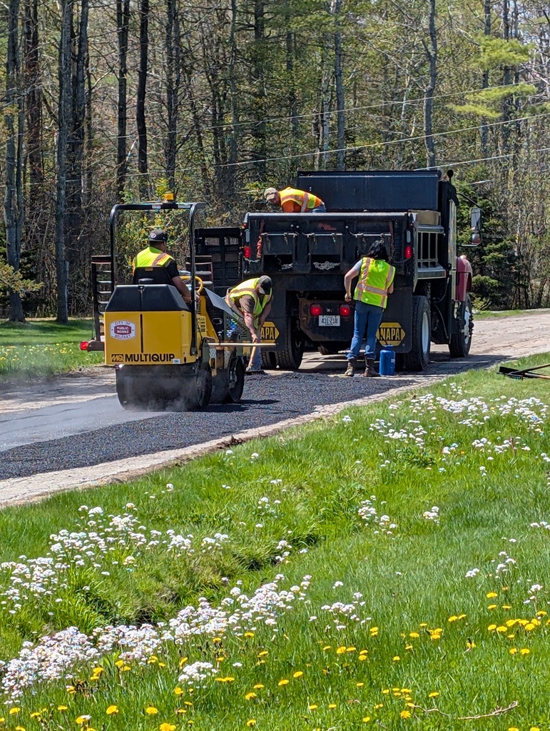 No description provided for: /2025/04-06/0513-road-repair/photo02.html