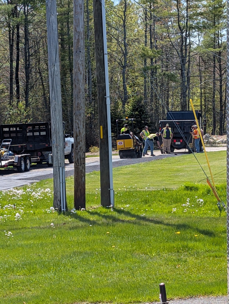 No description provided for: /2025/04-06/0513-road-repair/photo06.html