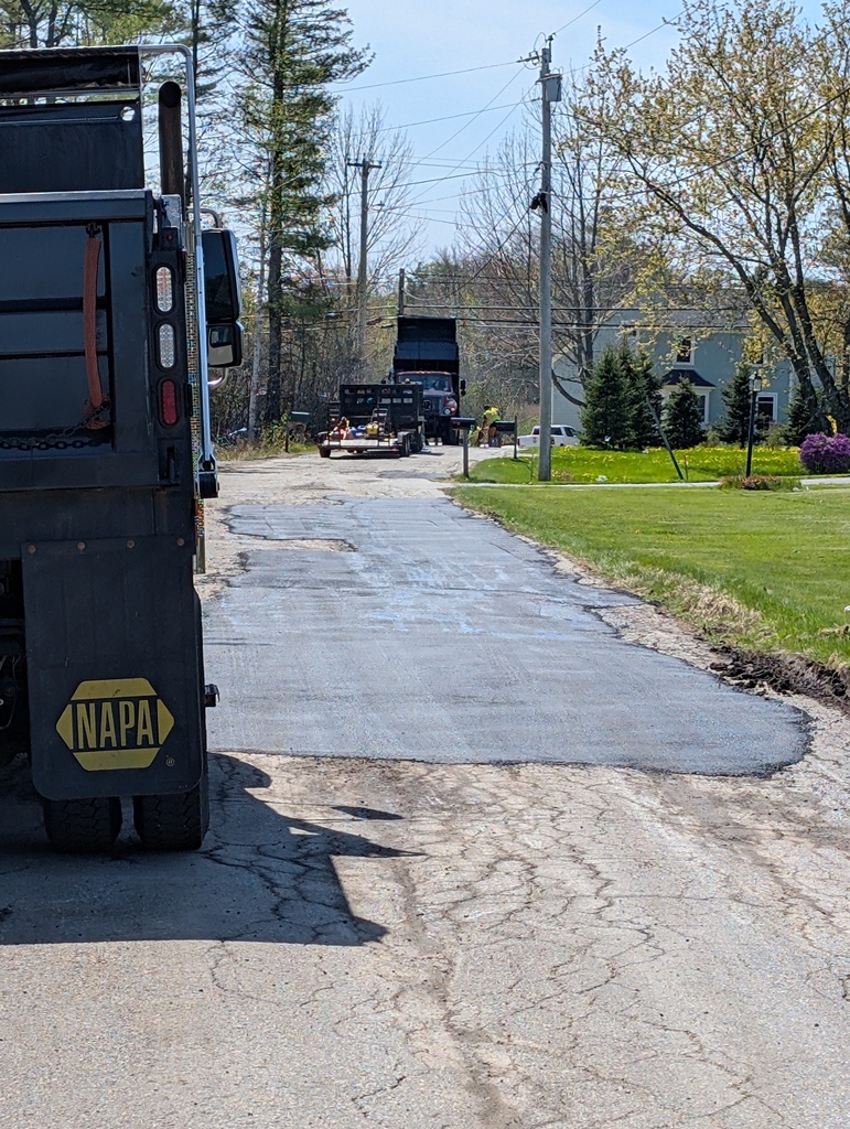 No description provided for: /2025/04-06/0513-road-repair/photo07.html