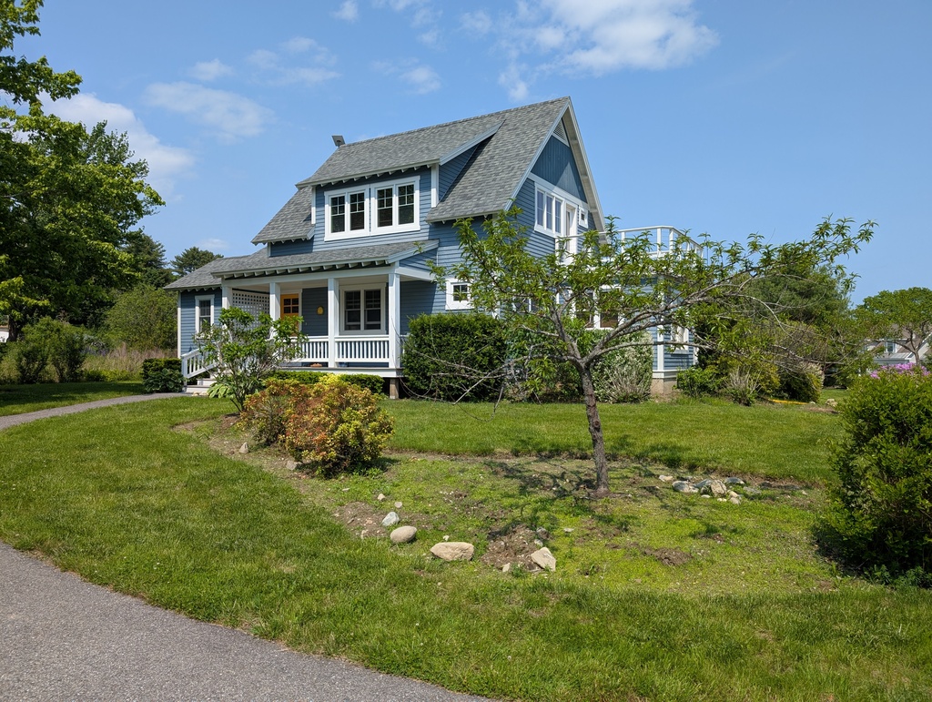 No description provided for: /2025/04-06/0608-landscape/photo04.html