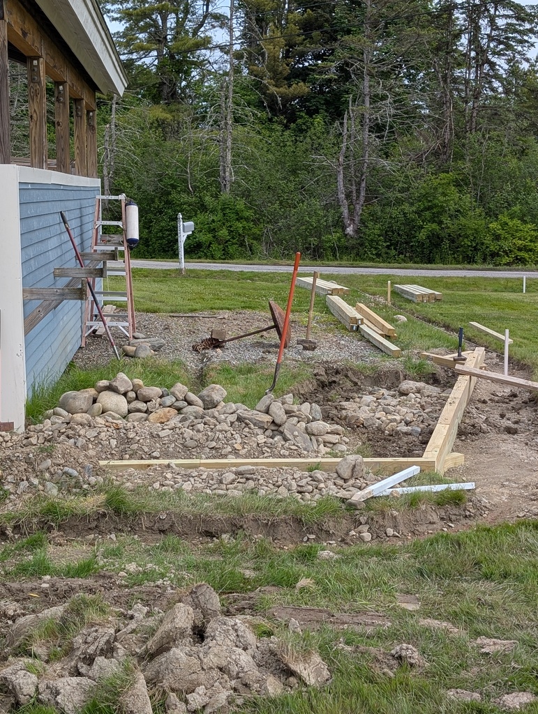 No description provided for: /2025/04-06/0617-retaining-wall/photo02.html