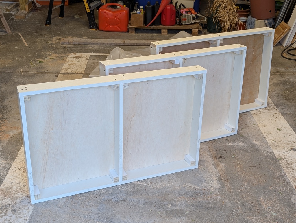 No description provided for: /2025/07-09/0818-peach-boxes/photo04.html