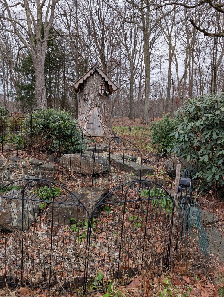 No description provided for: /2025/10-12/1125-gnome-home/photo02.html