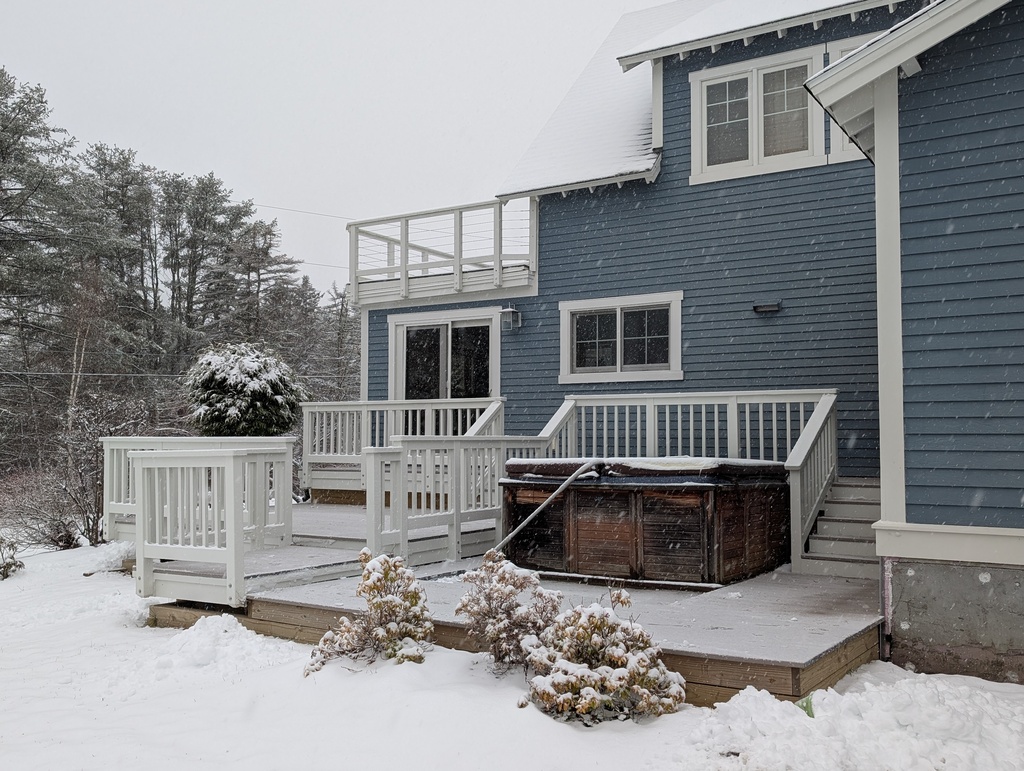 No description provided for: /2025/10-12/1202-first-snow/photo01.html