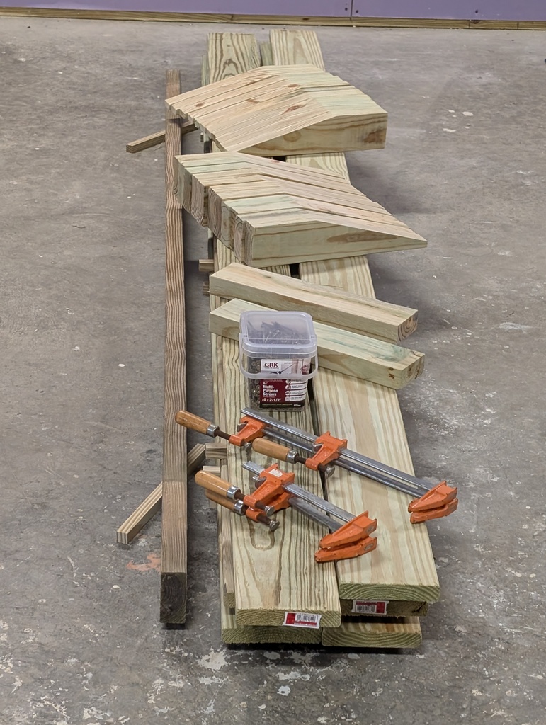 No description provided for: /2025/10-12/1217-tara-xmas-kit/photo05.html