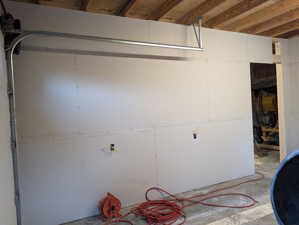 No description provided for: /2026/04-06/0401-garage-walls/photo01.html