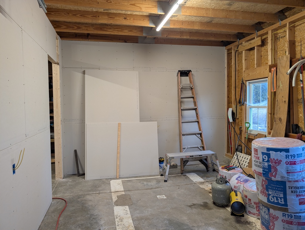 No description provided for: /2026/04-06/0401-garage-walls/photo02.html