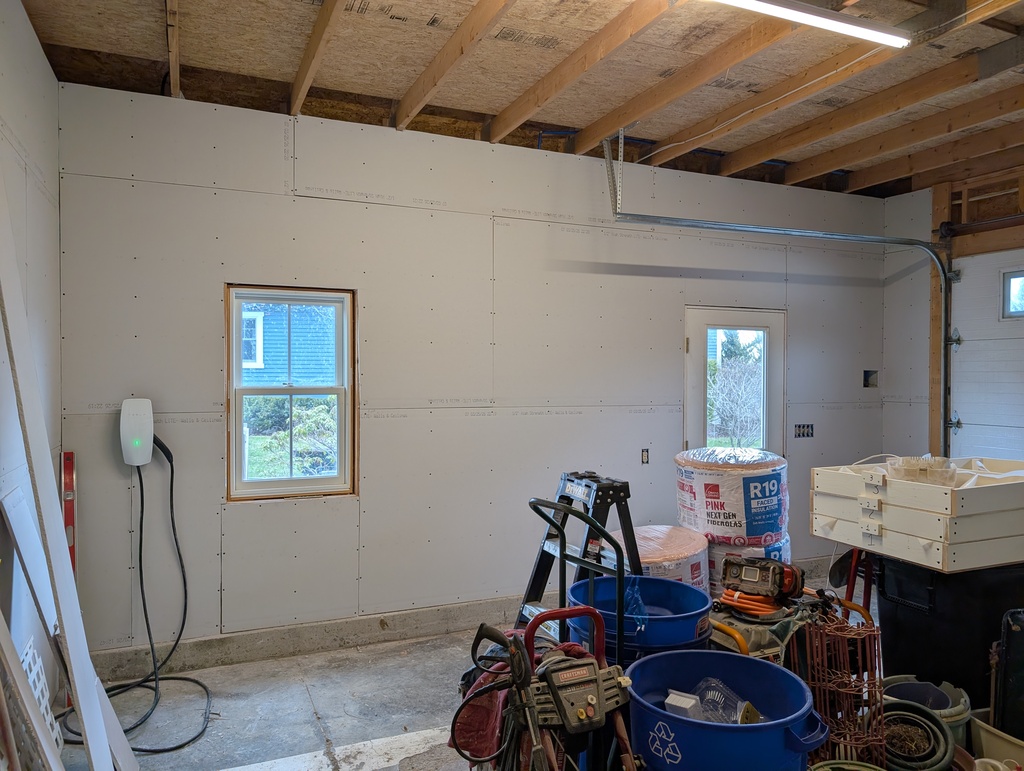 No description provided for: /2026/04-06/0420-garage-walls/photo01.html
