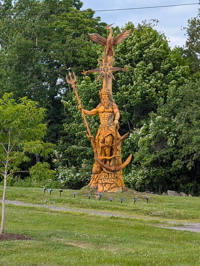 No description provided for: /2026/04-06/0627-stump-carving/photo01.html