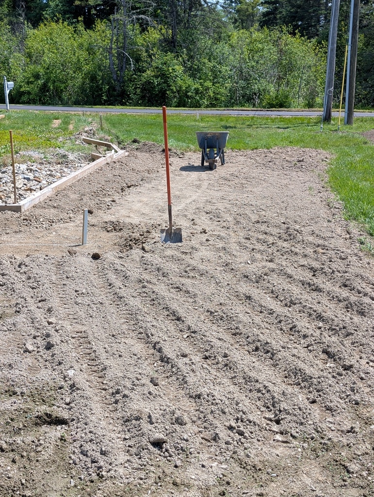 No description provided for: /2026/07-09/0702-yard-grading/photo08.html