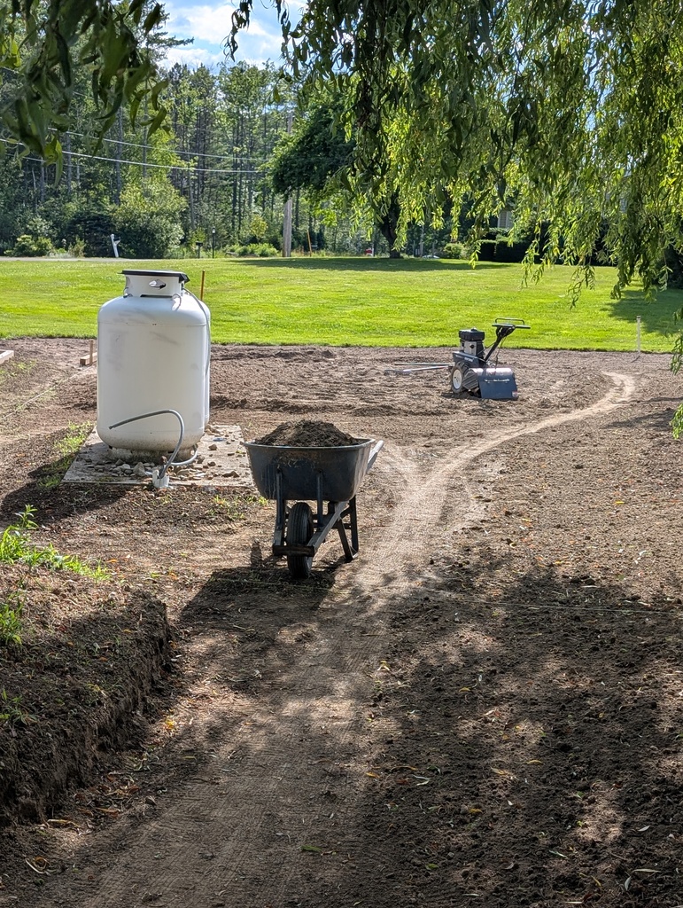 No description provided for: /2026/07-09/0711-yard-grading/photo02.html