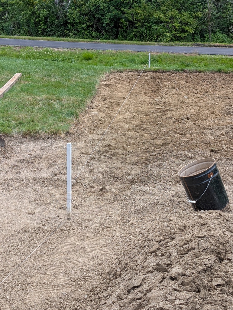 No description provided for: /2026/07-09/0716-yard-grading/photo02.html